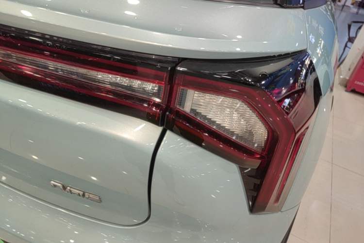 Used Geometry E Firefly 2022 401 km Linglong Tiger 4 Seats Right Rear Taillight