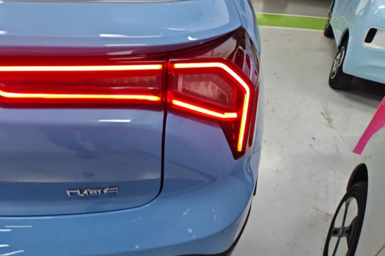 Used Geometry E Firefly 2022 320KM Cute Tiger 4-Seater Right Rear Taillight