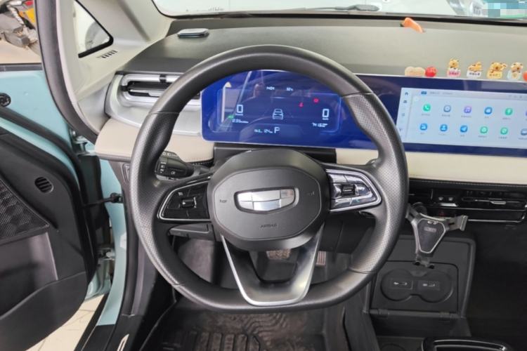 Used Geometry E Firefly 2022 401 km Linglong Tiger 4 Seats Steering Wheel