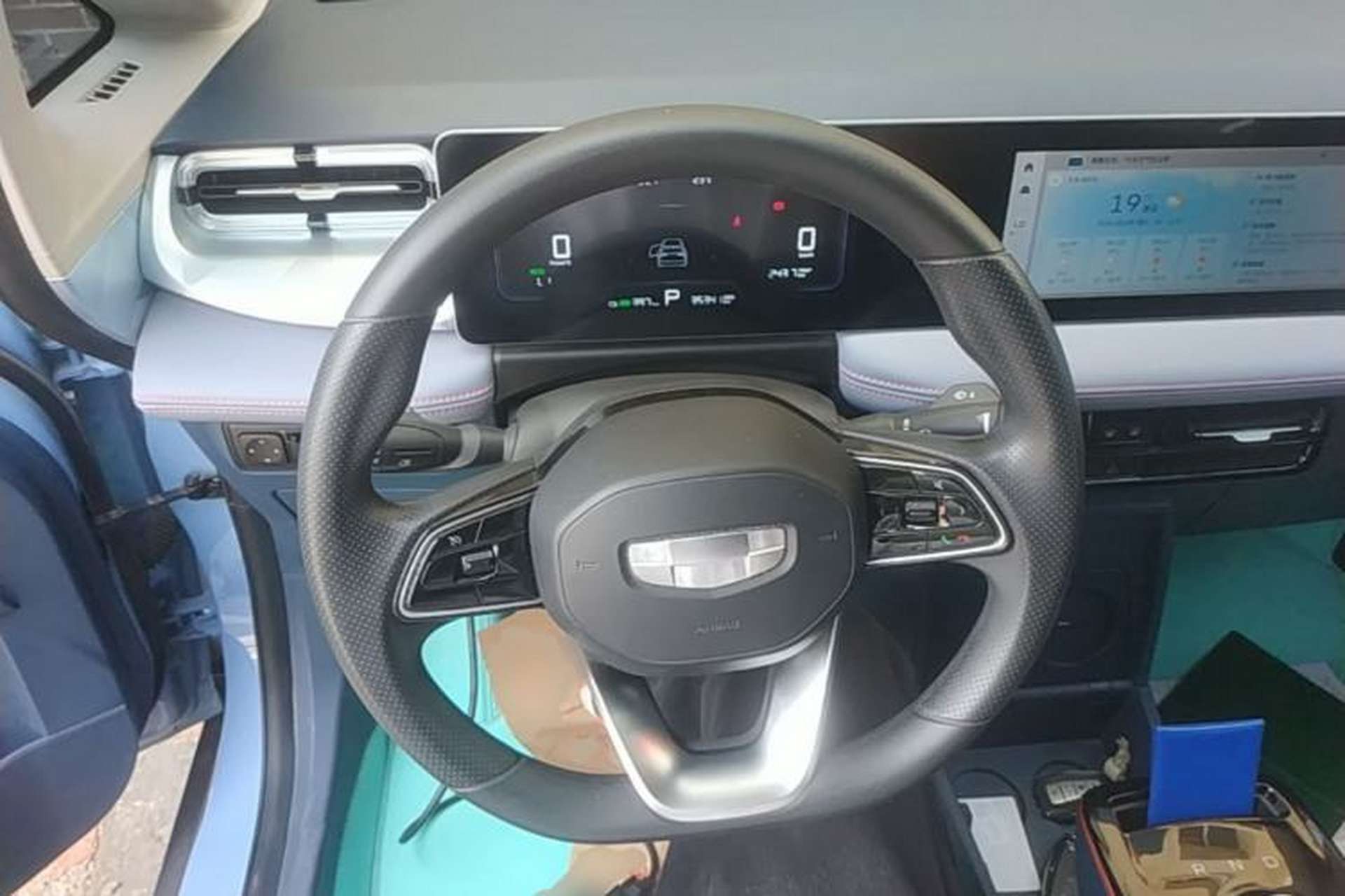 Used Geometry E Firefly 2022 401 km Linglong Tiger 4 Seats Steering Wheel