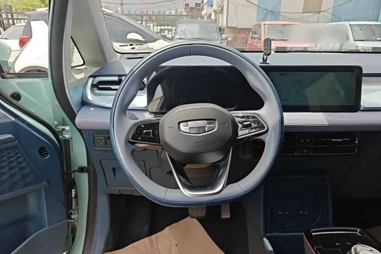 Used Geometry E Firefly 2022 401 km Linglong Tiger 5 Seats Steering Wheel