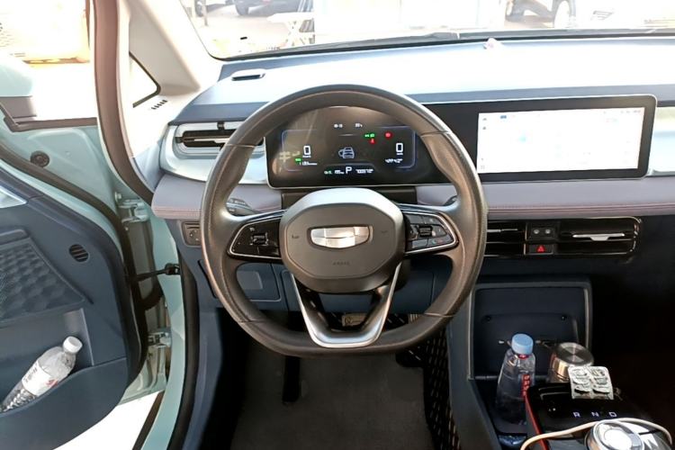 Used Geometry E Firefly 2022 401 km Linglong Tiger 4 Seats Steering Wheel