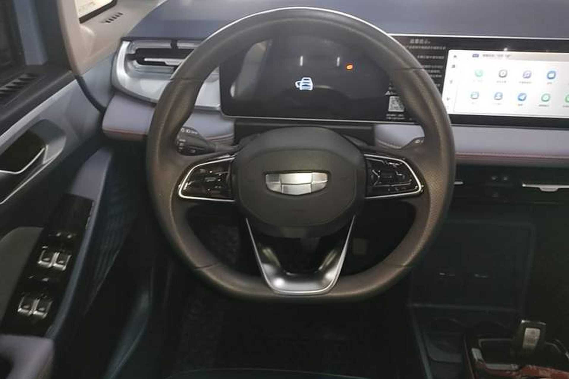 Used Geometry E Firefly 2022 401 km Linglong Tiger 5 Seats Steering Wheel