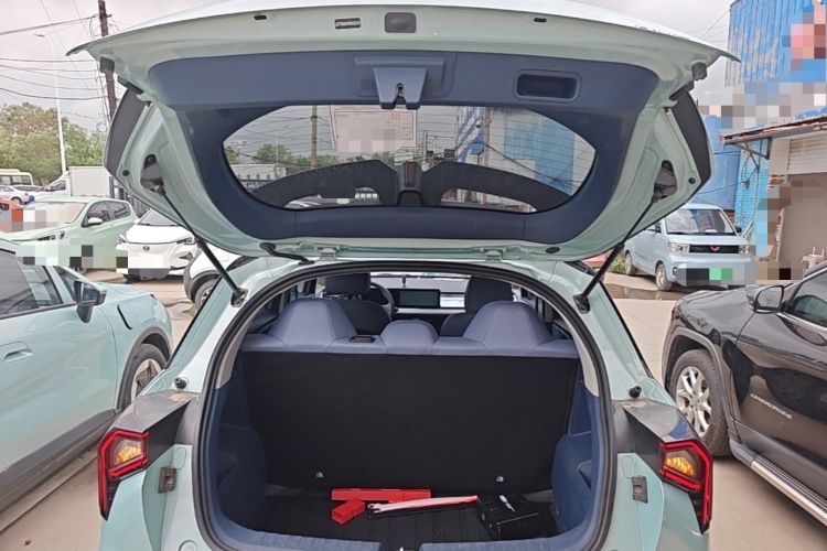 Used Geometry E Firefly 2022 401 km Linglong Tiger 5 Seats Trunk