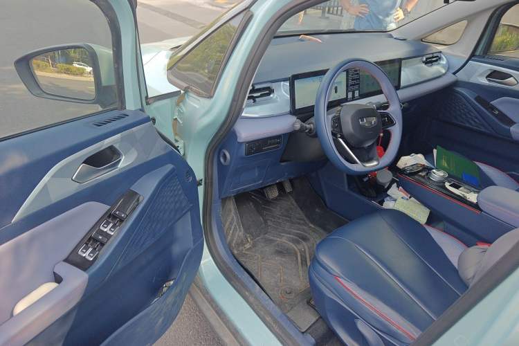 Used Geometry E Firefly 2022 401KM Lightning Tiger 4-Seater Driver Seat