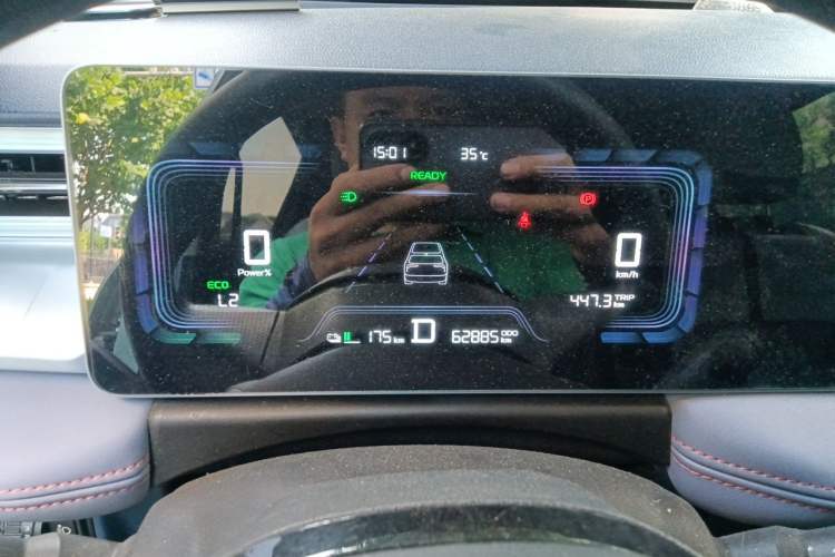 Used Geometry E Firefly 2022 401 km Linglong Tiger 4 Seats Instrument Cluster