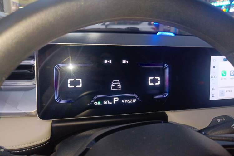 Used Geometry E Firefly 2022 401 km Linglong Tiger 4 Seats Instrument Cluster