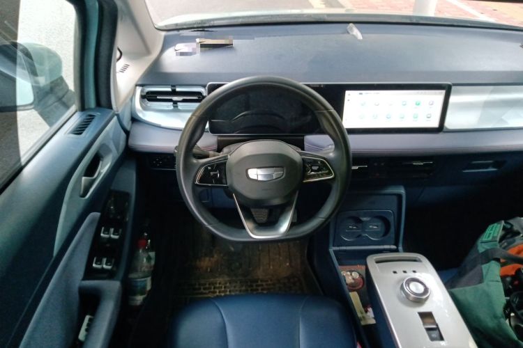 Used Geometry E Firefly 2022 401 km Linglong Tiger 4 Seats Steering Wheel