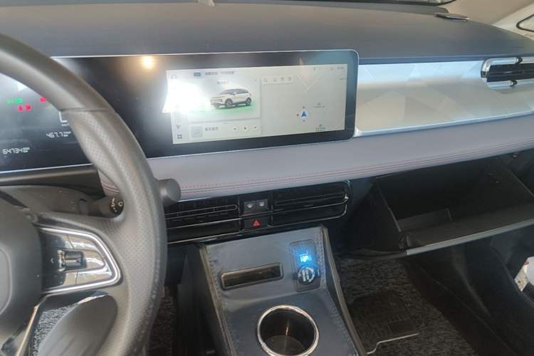Used Geometry E Firefly 2022 401 km Linglong Tiger 4 Seats Audio And AC Panel