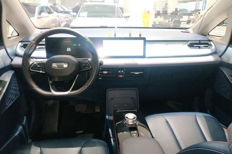 Used Geometry E Firefly 2022 401 km Linglong Tiger 4 Seats Center Console