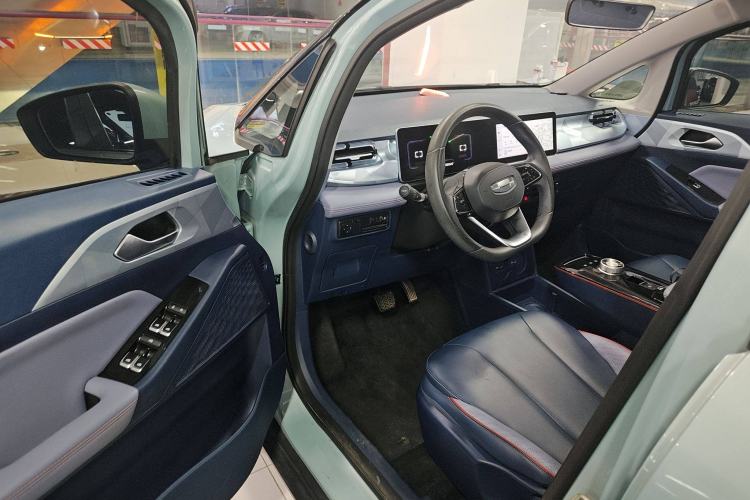 Used Geometry E Firefly 2022 401 km Linglong Tiger 4 Seats Driver Seat
