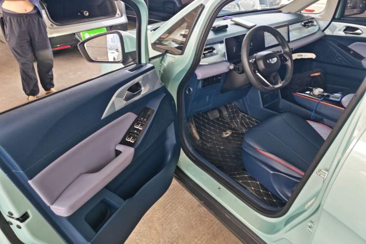 Used Geometry E Firefly 2022 401 km Linglong Tiger 4 Seats Driver Seat
