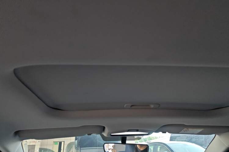 Used Geometry E Firefly 2022 401 km Linglong Tiger 4 Seats Headliner