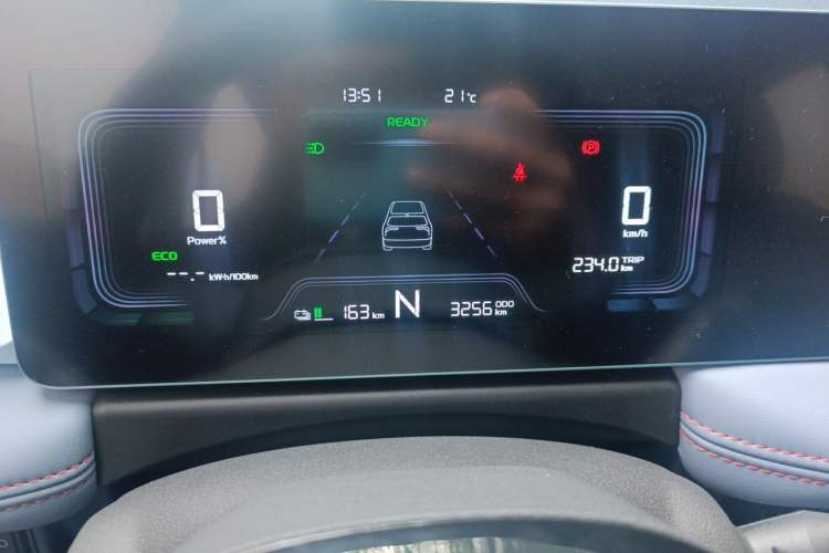 Used Geometry E Firefly 2022 401 km Linglong Tiger 4 Seats Instrument Cluster