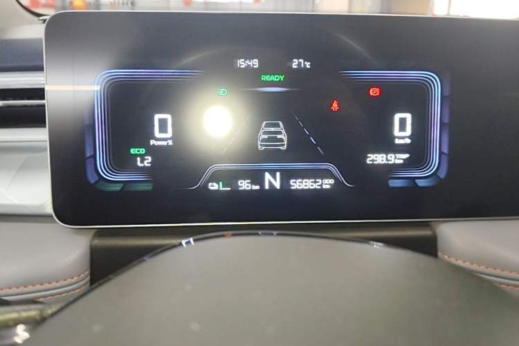 Used Geometry E Firefly 2022 401 km Linglong Tiger 4 Seats Instrument Cluster