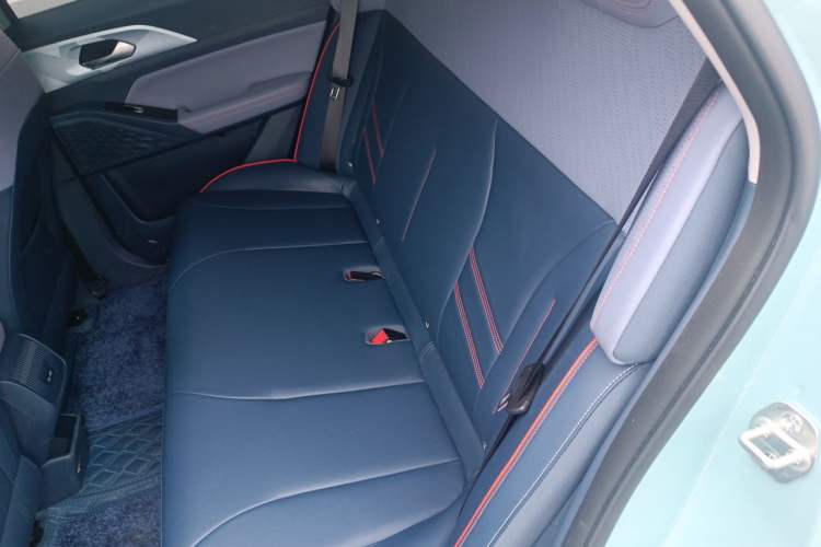 Used Geometry E Firefly 2022 401 km Linglong Tiger 4 Seats Left Rear Seat