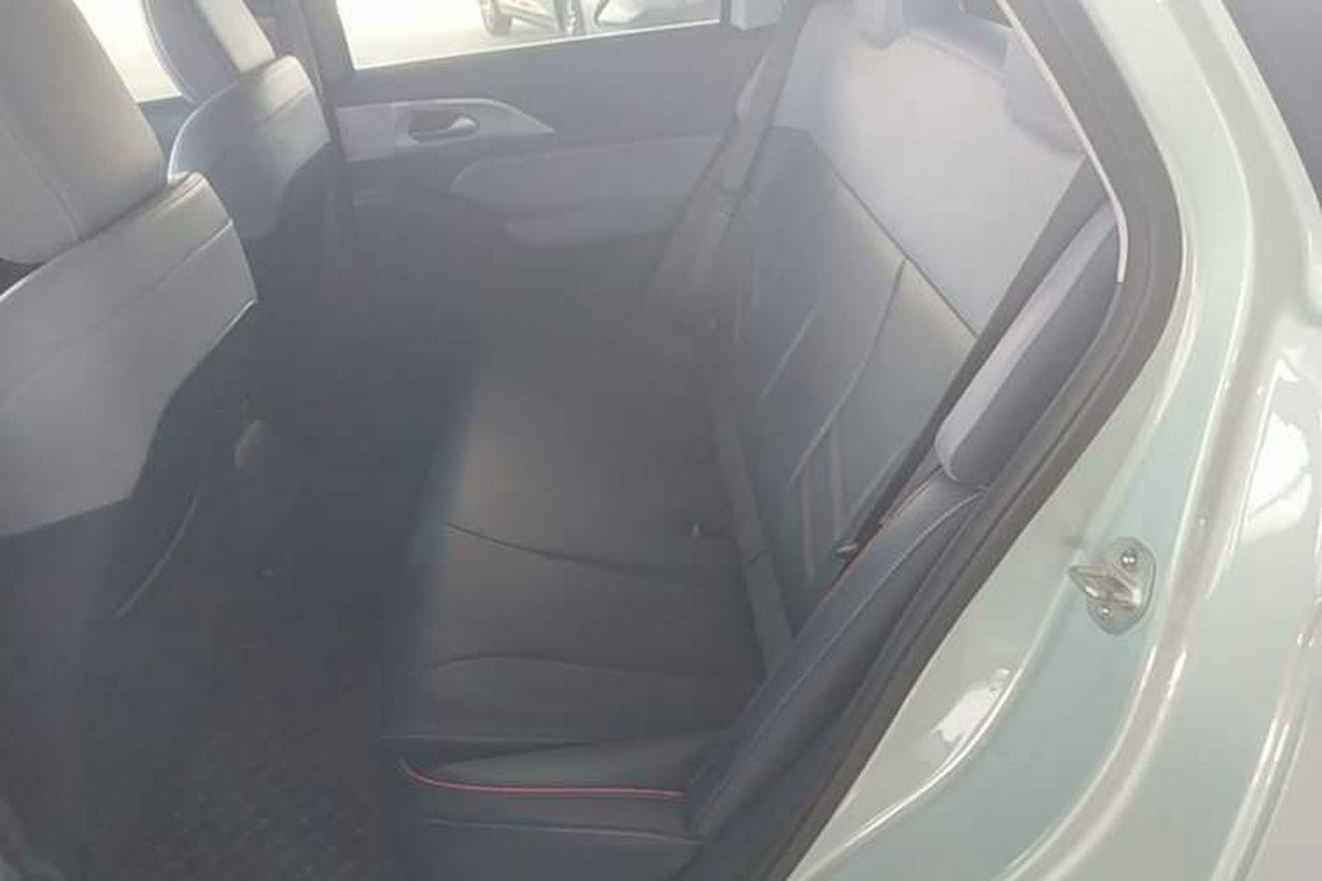 Used Geometry E Firefly 2022 401 km Linglong Tiger 4 Seats Left Rear Seat