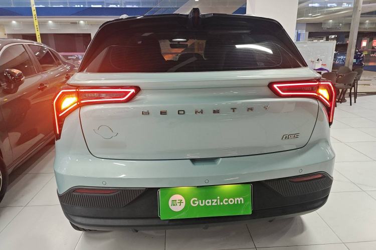 Used Geometry E Firefly 2022 401 km Linglong Tiger 4 Seats Rear