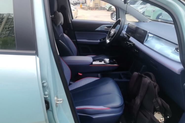 Used Geometry E Firefly 2022 401 km Linglong Tiger 4 Seats Right Front Seat