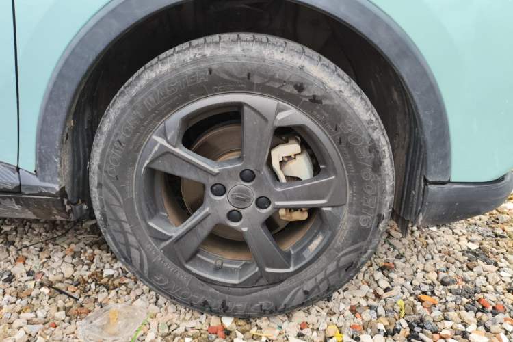 Used Geometry E Firefly 2022 401KM Lightning Tiger 5-Seater Right Front Wheel Hub