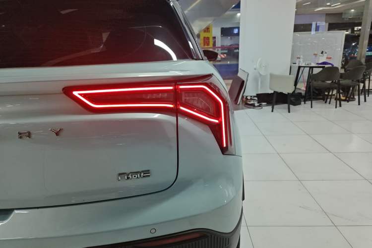 Used Geometry E Firefly 2022 401 km Linglong Tiger 4 Seats Right Rear Taillight