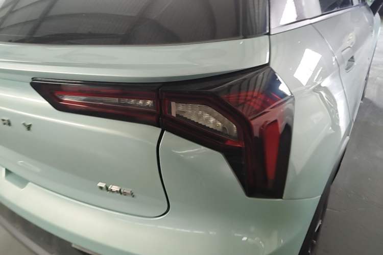 Used Geometry E Firefly 2022 401 km Linglong Tiger 5 Seats Right Rear Taillight