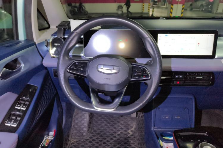 Used Geometry E Firefly 2022 401 km Linglong Tiger 4 Seats Steering Wheel
