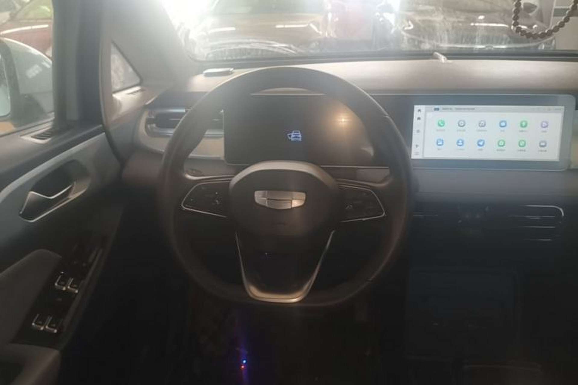 Used Geometry E Firefly 2022 401 km Linglong Tiger 5 Seats Steering Wheel