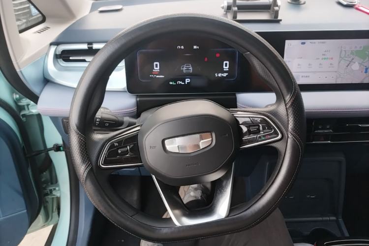 Used Geometry E Firefly 2022 401 km Linglong Tiger 4 Seats Steering Wheel