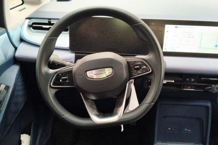 Used Geometry E Firefly 2022 401 km Linglong Tiger 5 Seats Steering Wheel