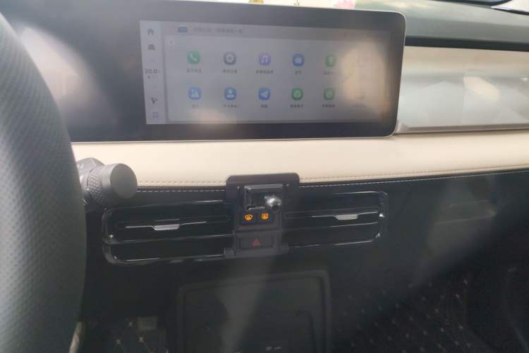 Used Geometry E Firefly 2022 401 km Linglong Tiger 4 Seats Audio And AC Panel
