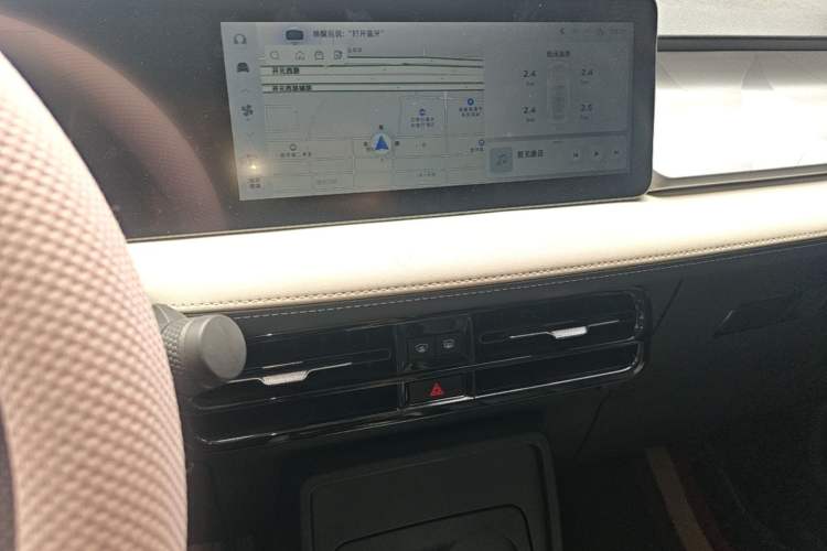 Used Geometry E Firefly 2022 401 km Linglong Tiger 4 Seats Audio And AC Panel