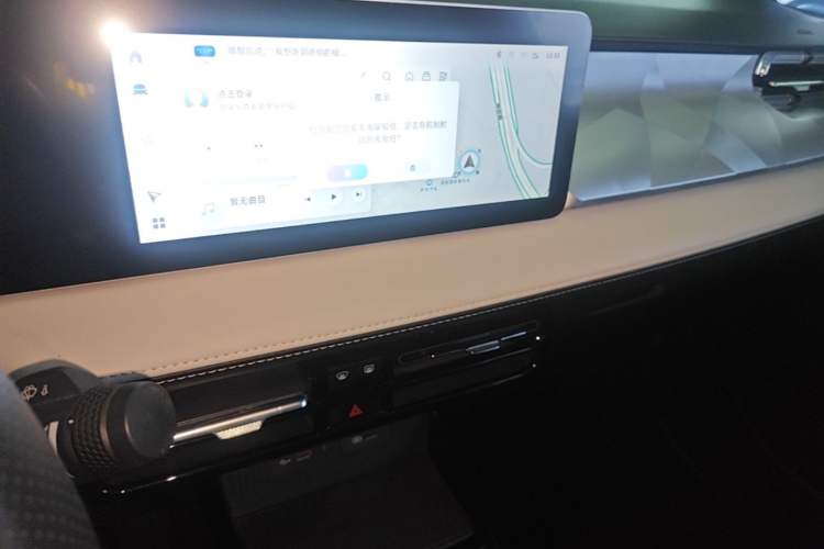 Used Geometry E Firefly 2022 320KM Cute Tiger 4-Seater Audio And AC Panel