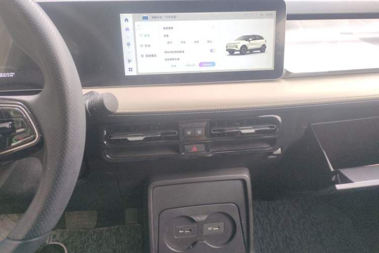 Used Geometry E Firefly 2022 401 km Linglong Tiger 4 Seats Audio And AC Panel