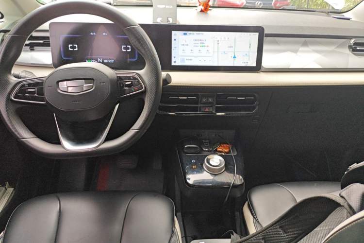 Used Geometry E Firefly 2022 320KM Cute Tiger 4-Seater Center Console