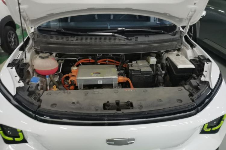 Used Geometry E Firefly 2022 401KM Lightning Tiger 5-Seater Engine Bay