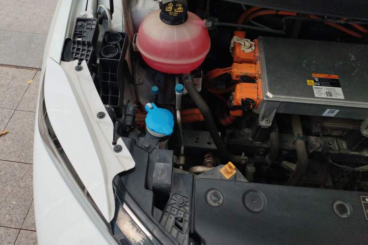 Used Geometry E Firefly 2022 401 km Linglong Tiger 4 Seats Engine Bay Right