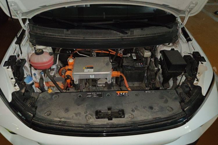 Used Geometry E Firefly 2022 401KM Lightning Tiger 4-Seater Engine Bay