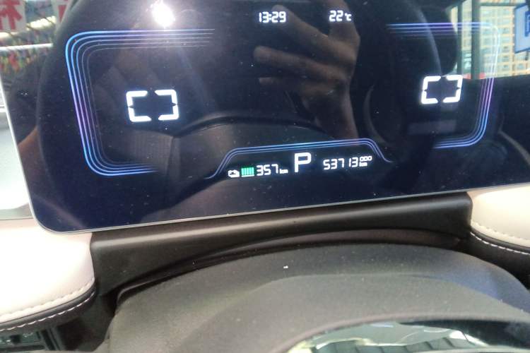 Used Geometry E Firefly 2022 401 km Linglong Tiger 4 Seats Instrument Cluster