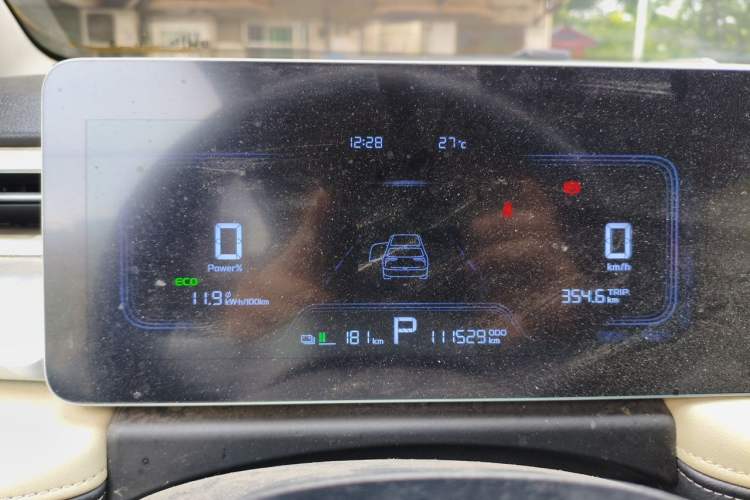 Used Geometry E Firefly 2022 401 km Linglong Tiger 4 Seats Instrument Cluster