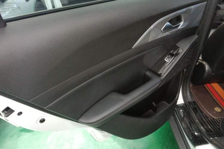 Used Geometry E Firefly 2022 401 km Linglong Tiger 4 Seats Left Rear Door Interior