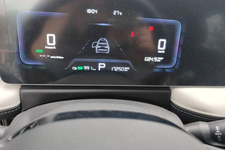 Used Geometry E Firefly 2022 401 km Linglong Tiger 4 Seats Odometer Close Up