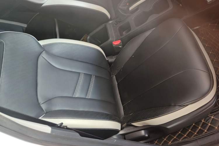 Used Geometry E Firefly 2022 320KM Cute Tiger 4-Seater Right Front Seat