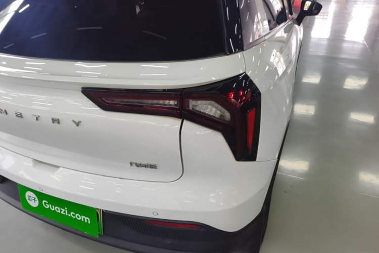 Used Geometry E Firefly 2022 401 km Linglong Tiger 4 Seats Right Rear Taillight