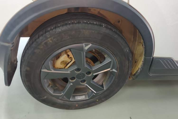 Used Geometry E Firefly 2022 401 km Linglong Tiger 4 Seats Right Rear Wheel Hub