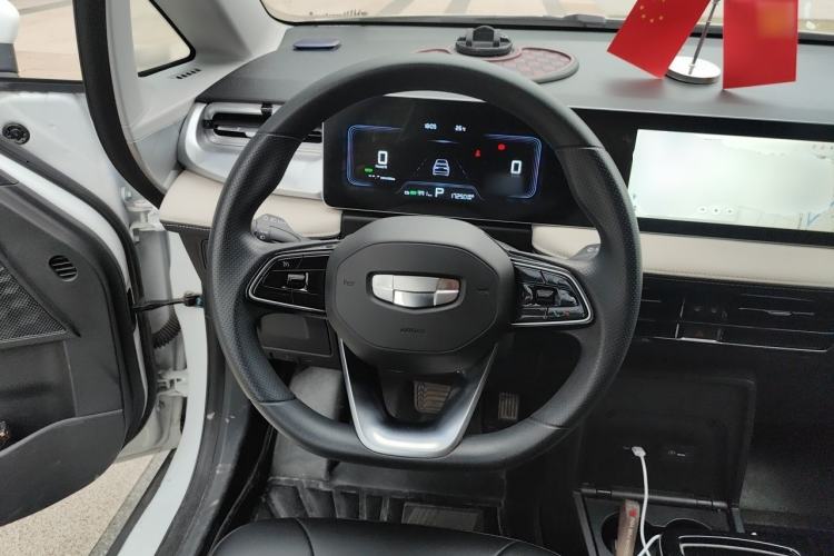 Used Geometry E Firefly 2022 401 km Linglong Tiger 4 Seats Steering Wheel