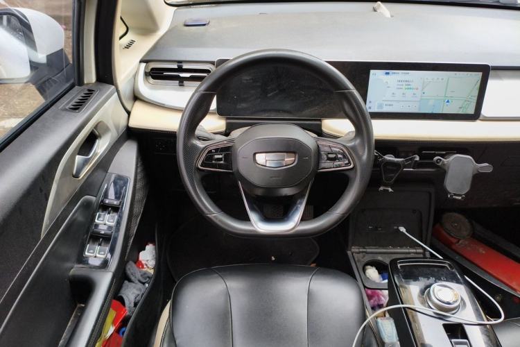 Used Geometry E Firefly 2022 401 km Linglong Tiger 4 Seats Steering Wheel