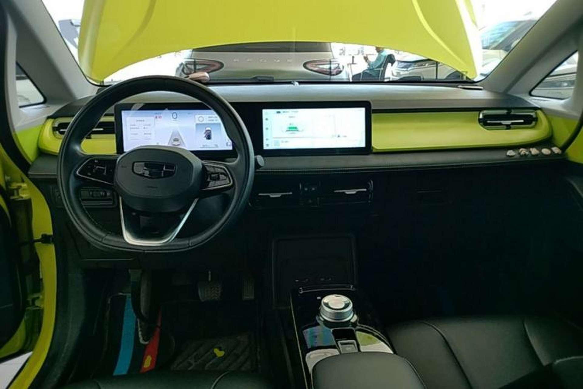 Used Geometry E Firefly 2022 401KM Lightning Tiger 4-Seater Center Console