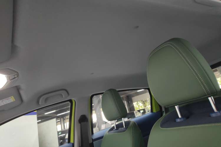Used Geometry E Firefly 2022 401 km Linglong Tiger 4 Seats Headliner