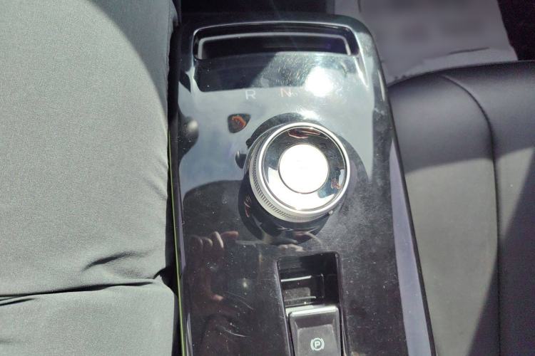 Used Geometry E Firefly 2022 401KM Lightning Tiger 5-Seater Interior 4